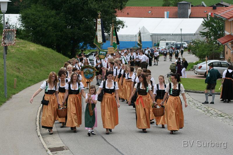 093 Kirchenzug.JPG